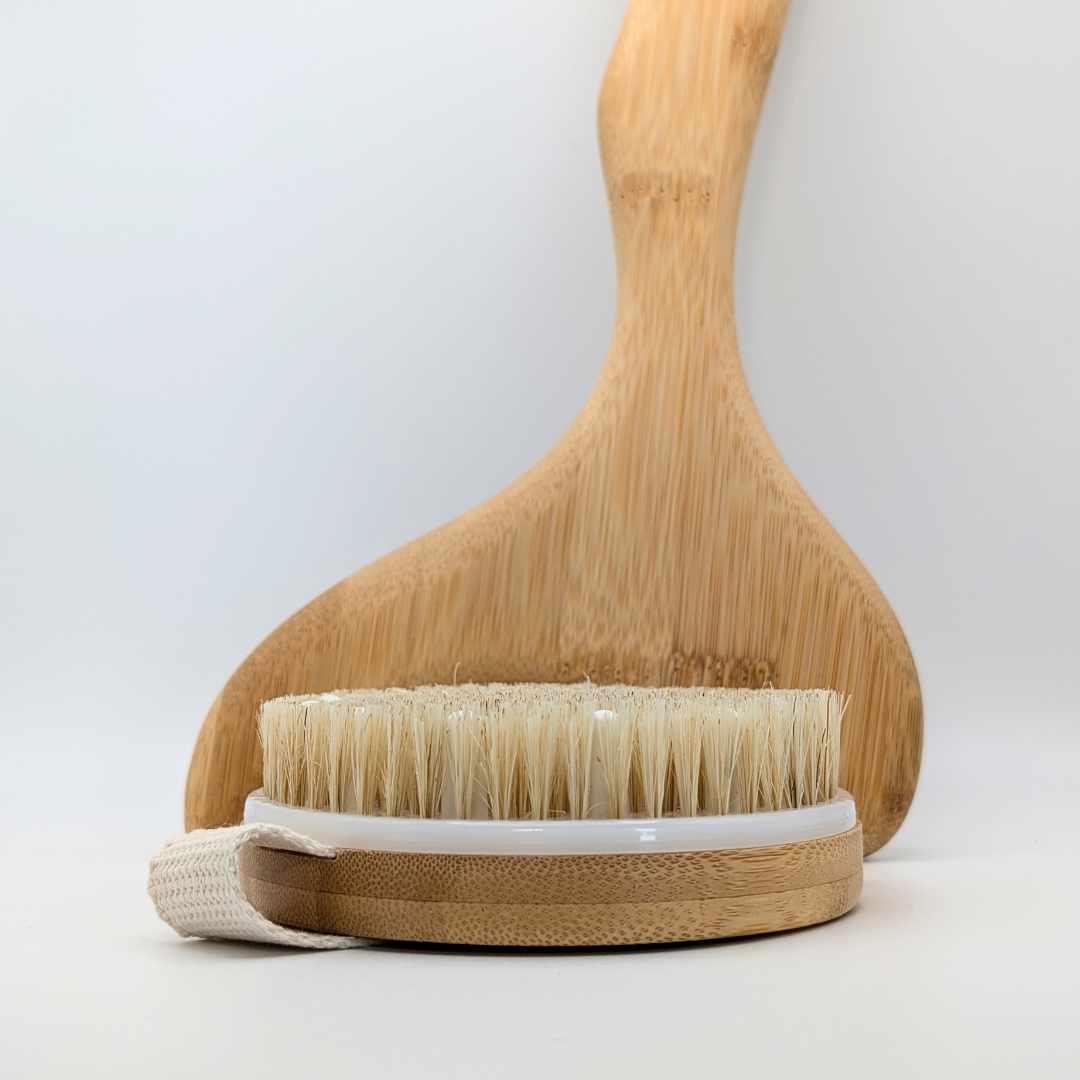 Brosse de massage pour actver la circulation sanguine et lymphatique. Ideale pour la cellulite et la rétention d'eau. 